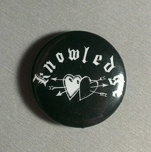 KNOWLEDGE TWO HEARTS ARROWS BLACK WHITE BUTTON PIN BACK - Picture 1 of 1