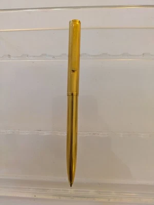 Caneta esferográfica D1 striate placa de ouro pesada Dunhill - Precisa de refil - Imagem 1 de 4
