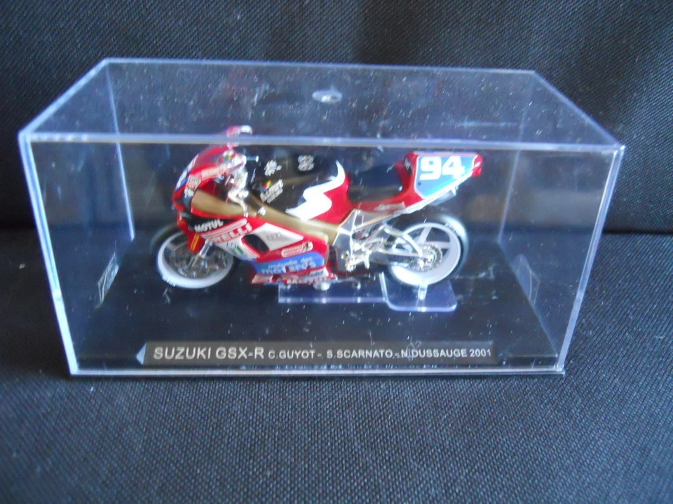 Die Cast Model Moto 1:24 SUZUKI GSX-R C. Guyot S. Scarnato Dussauge 2005 [N3-51] - Immagine 1 di 1