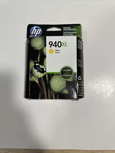 HP 940XL Yellow Officejet Ink Exp 12 2017 - Picture 1 of 4