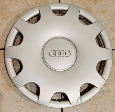 (1) Tapacubos de acero de 15" para Audi A6 1995-1998 OEM #0A p/n 4A0601147B Foto 1 de 4