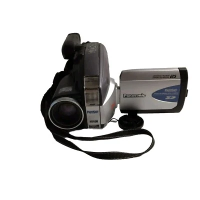 Panasonic Palmcorder VHS-C 20x HiDef W Charger And Case UNTESTED.  - Image 1 of 4