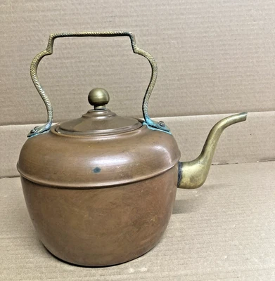 Большой антикварный медный и латунный чайник с крышкой чайник лейка патина - Изображение 1 из 4