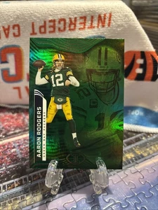2022 Panini Illusions - Aaron Rodgers #33 Trophy Collection Emerald - Picture 1 of 2