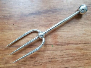 Antique Vintage Silver Plate Bread / Meat Fork - Daniel & Arter - Picture 1 of 3