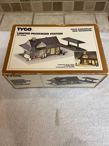 TYCO HO Scale Lighted Passenger Station Fully Assembled - Picture 1 of 8