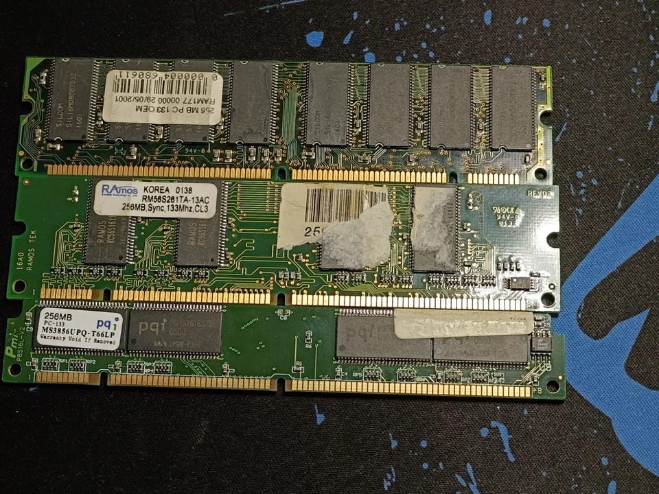 3 RAM 256MB  Pc-133 - Immagine 1 di 1