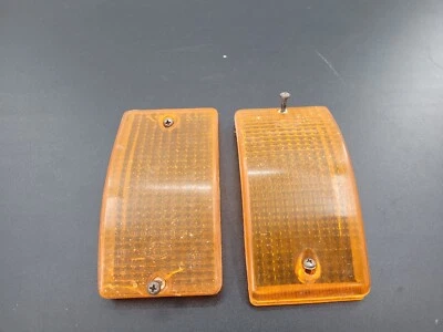 Juego de lentes de luz de señal de giro para parachoques delantero Porsche 924 944 HELLA 1984-91 *grieta* Foto 1 de 4