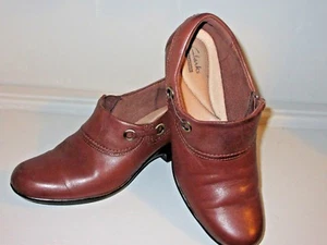 CLARKS WOMENS SIZE 7.5 ANKLE BOOTIES BROWN COMFORT WEDGES SIZE ZIPPER - Picture 1 of 9