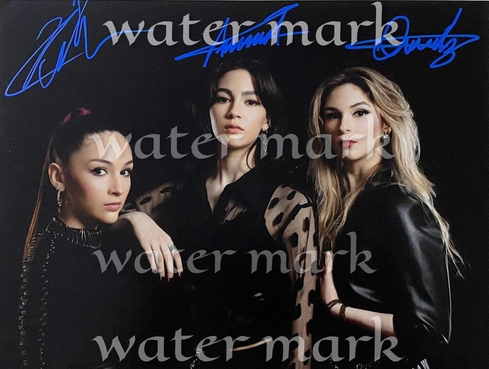 THE WARNING ROCK BAND REPRINT SIGNED PHOTO 8"X11". #1 - Image 1 of 1