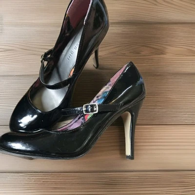 Madden Girl  Women Size 9 M, Mary Janes Black Patent  Pump Heels - Image 1 of 4