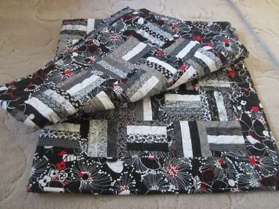 Черно-белый и красный ручной работы ночь и день рельсы забор выстеганный плед 52» квадратный - Изображение 1 из 4