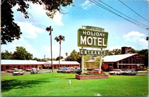 Jacksonville FL Holiday Motel 1950s Autos Sign Florida postcard IP9 - Picture 1 of 2