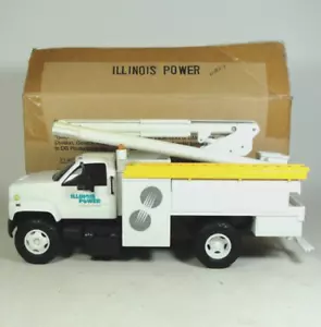 DG Productions GMC Bucket Truck Bank Model 1995-1-1 Illinois Power Top Kick 1/24 - Picture 1 of 18