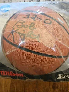 BOB KNIGHT SIGNIERTES AUTO MIT INS NCAA BASKETBALL STEINER SPORT INDIANA - Bild 1 von 3
