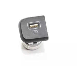 KIA CARNIVAL CENTER CONSOLE LEFT USB CHARGER CHARGING PORT ADAPTER OEM 2022-23💠 - Imagen 1 de 3