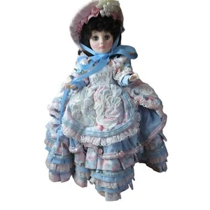 Muñeca de vinilo Effanbee 16" en vestido estilo victoriano con soporte vintage 1978 - Imagen 1 de 10