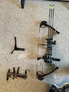 Diamond Archery Edge XT Bow By Bowtech - Picture 1 of 5