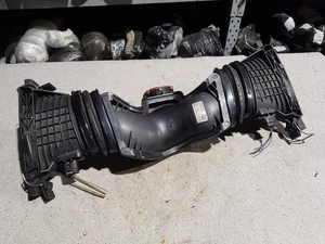 2012 Mercedes R Class W251 R350 CDI Air Flow Mass Meter Turbo Intake Pipe - Picture 1 of 8