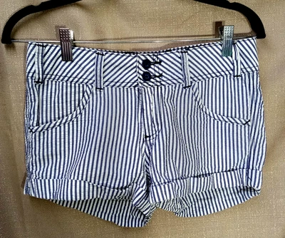 LE TIGRE MUJER TALLA 3 RAYAS AZULES/BLANCAS, LOS SHORTS Foto 1 de 4