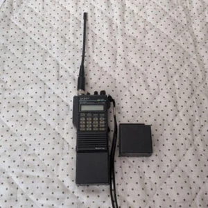 śmieciowy YAESU FT-728 144/430MHz FM Dual Band Komórkowy nadajnik-odbiornik - Zdjęcie 1 z 9