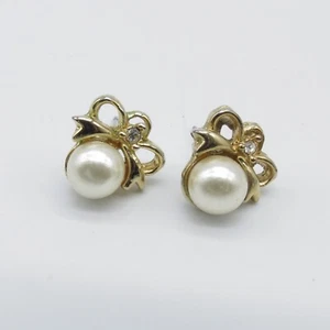 Lindos aretes clásicos con lazo perforados de perlas de imitación tono dorado - Imagen 1 de 9