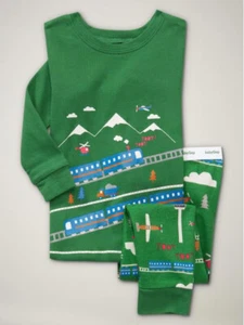 NWT Baby Gap Boys Alpine Train Christmas 2pc Pajamas 6-12 - Picture 1 of 1