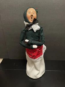 Byers Choice Carolers Woman White Skirt Red Apron Green Jacket Signed Numbered - Picture 1 of 11