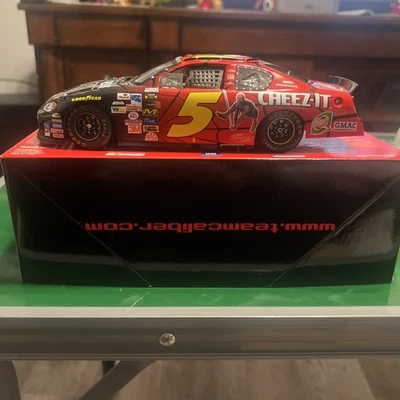 Terry Labonte #5 Cheeze-It/Kellog's /Spiderman 2004 Monte Carlo 1-24th diecast - Image 1 of 4