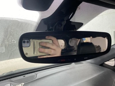 Used Front Center Interior Rear View Mirror fits: 2020 Chrysler Pacifica w/o 3 z - Image 1 of 4