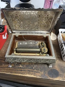 ANTIGUA CAJA DE MÚSICA SUIZA DE 5 MELODÍAS METAL MADERA Thorens  - Imagen 1 de 9
