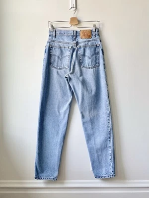 Vintage Levi’s 8 R 550 90s Medium Wash High Waist Tapered Relaxed 27 X 30 VGUC - Image 1 of 4