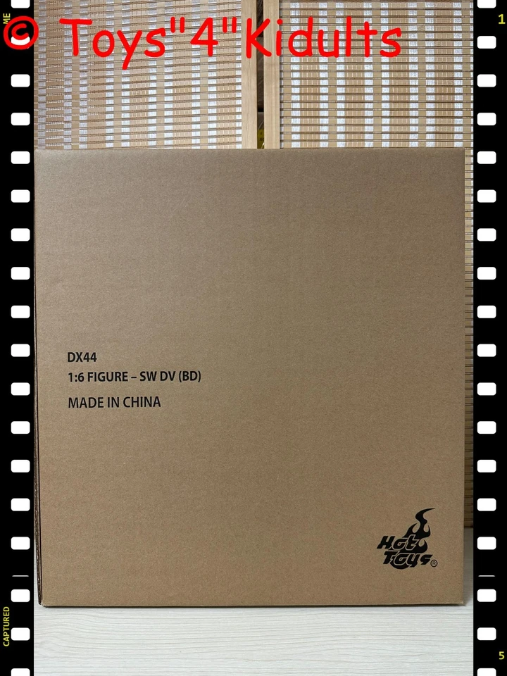 Hot Toys DX44 Star Wars Darth Vader Battle Damaged (Collector Edition) 1/6 New - Image 1 of 1