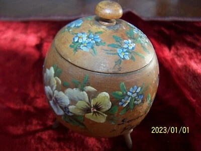 Ancien petit chaudron en olivier. Joli décor de pensées. Souvenir de Paris. Réf9 - Photo 1/4