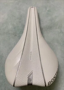 NEW Bontrager Affinity Comp Gel Road Bike Saddle Seat 138 mm CR-MO RAIL (WHITE) - Picture 1 of 11