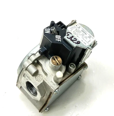 White Rodgers Furnace Gas Valve 36G24 Type 206 York Evcon 17629  used #G329 - Image 1 of 4