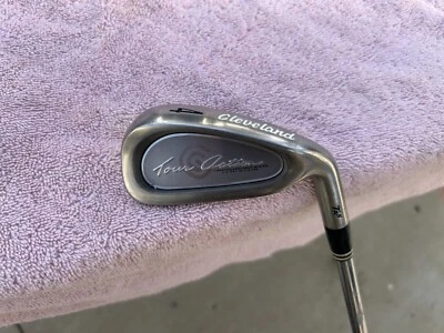 Cleveland Tour Action 4 Iron R/H Steel R Flex (#25) - Image 1 of 4
