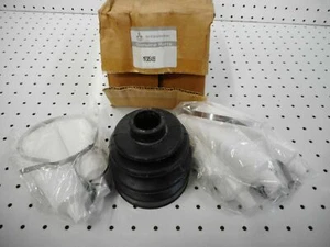 GENUINE MITSUBISHI CV JOINT BOOT KIT MITSUBISHI MAGNA. TH, TJ. 3/99-2001. 3.0L - Picture 1 of 7