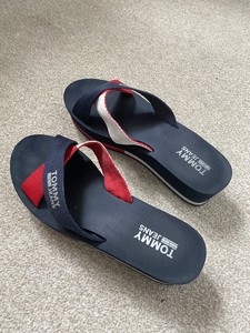 tommy hilfiger flip flops womens ireland
