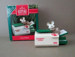 1990 Hallmark Keepsake ornamento copia di Cheer. NOS - Foto 1 di 4