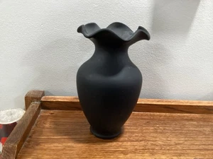 Vaso vintage in vetro nero. Finitura satinata - Foto 1 di 1