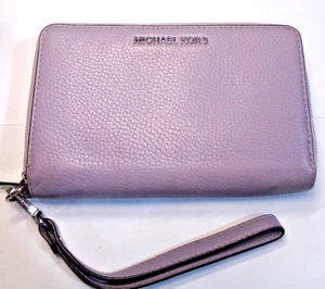 Michael Kors GRAY LEATHER WRISTLET Wallet Double Zipper 7" x   4.5" x 1.5" - Picture 1 of 11