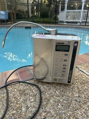 Enagic Leveluk Platinum SD501 Kangen Water Machine (Used) - Image 1 of 4