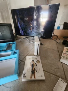 Lara Croft: Tomb Raider Anniversary / Nintendo Wii / CIB - Bild 1 von 6