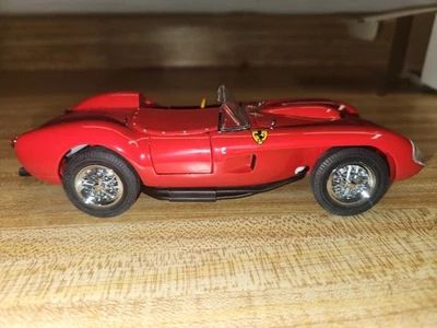 Danbury Mint Diecast 1958 Red Ferrari 250 Testa Rossa Roadster, 1:24 Read - Image 1 of 4