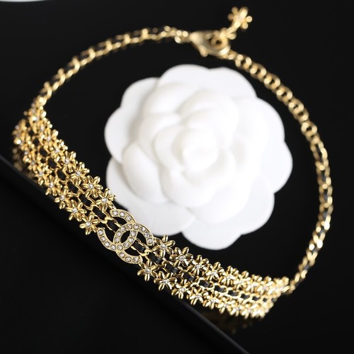 ?CHANEL Collana CCS catena pelle nera fiore ferramenta oro con cristallo 24C