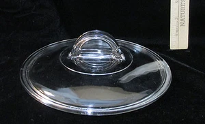 Cubierta de tapa redonda abovedada Pyrex de vidrio transparente con mango sólido en forma de media luna 7 1/2" - Imagen 1 de 5