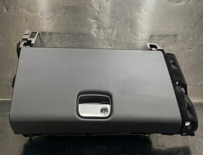 2012-2016 PORSCHE 991 718 CAYMAN RHD CAIXA DE LUVAS 99155220315 - Imagem 1 de 4