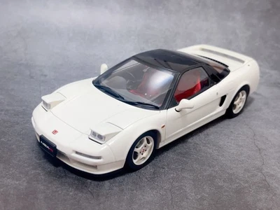 AUTOart 1/18 Honda NSX Type R Championship White NA1 Model Car - Image 1 of 4
