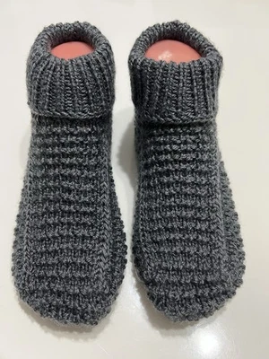 Handgestrickte Hausschuhe Patik Gr 37/38 neu ungetragen %100 Baumwolle Grau - Bild 1 von 4